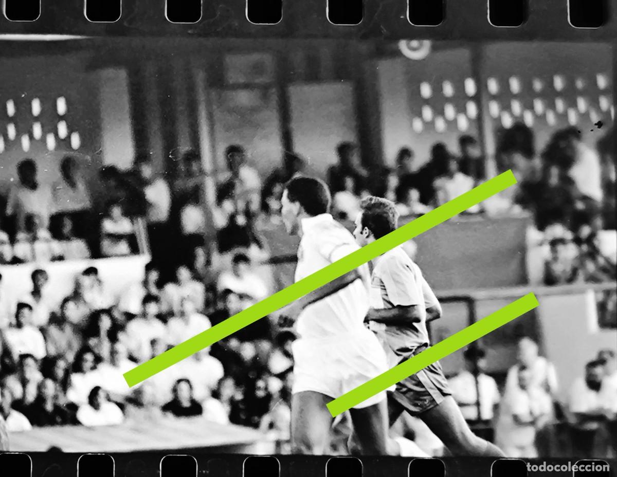 Alte Fotografie: Negativo de fotograf&iacute;a. Burjassot club de f&uacute;tbol - Valencia C.F. Partido. A&ntilde;o 1991.