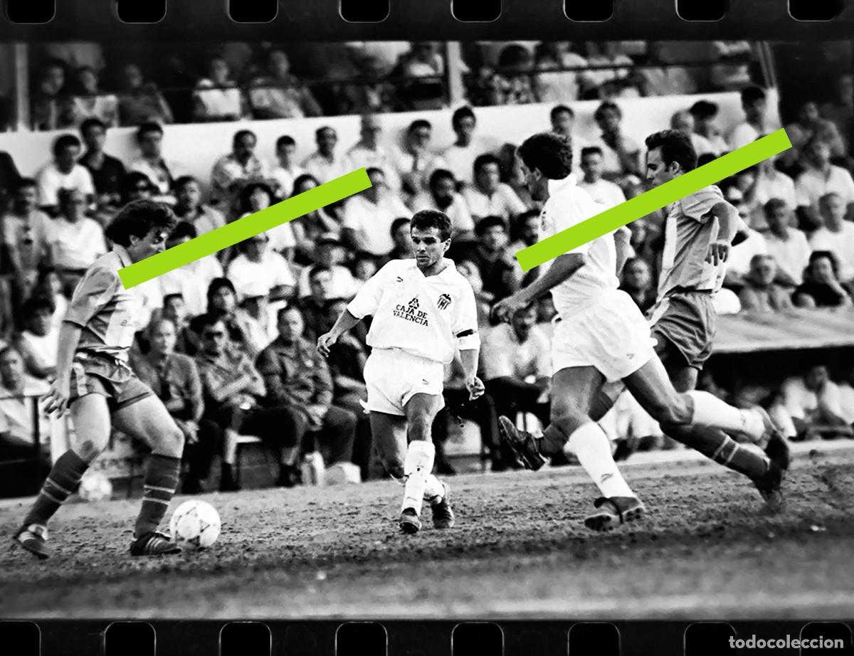 Fotograf&iacute;a antigua: Negativo de fotograf&iacute;a. Burjassot club de f&uacute;tbol - Valencia C.F. Partido. A&ntilde;o 1991.