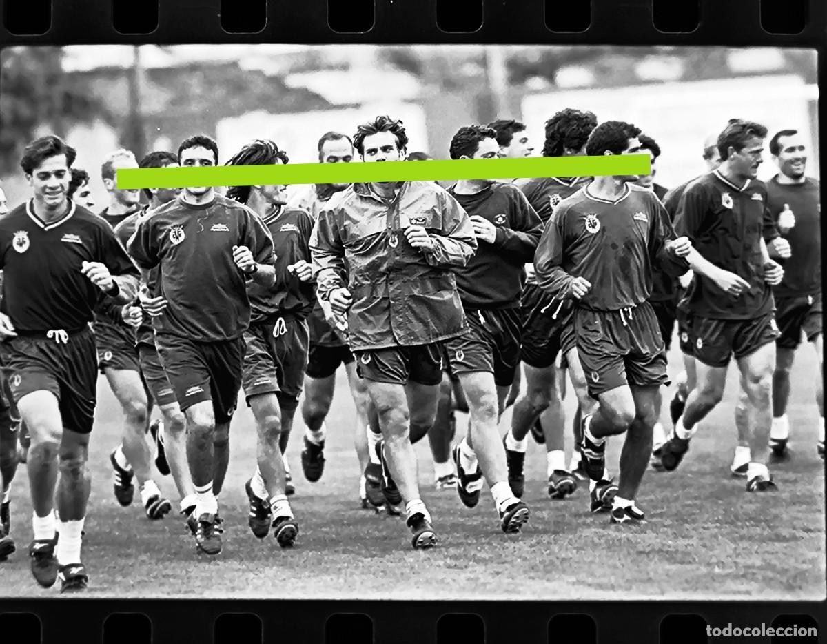Fotografia antiga: Negativo de fotograf&iacute;a. Villarreal club de f&uacute;tbol. 1998 a&ntilde;o del ascenso.