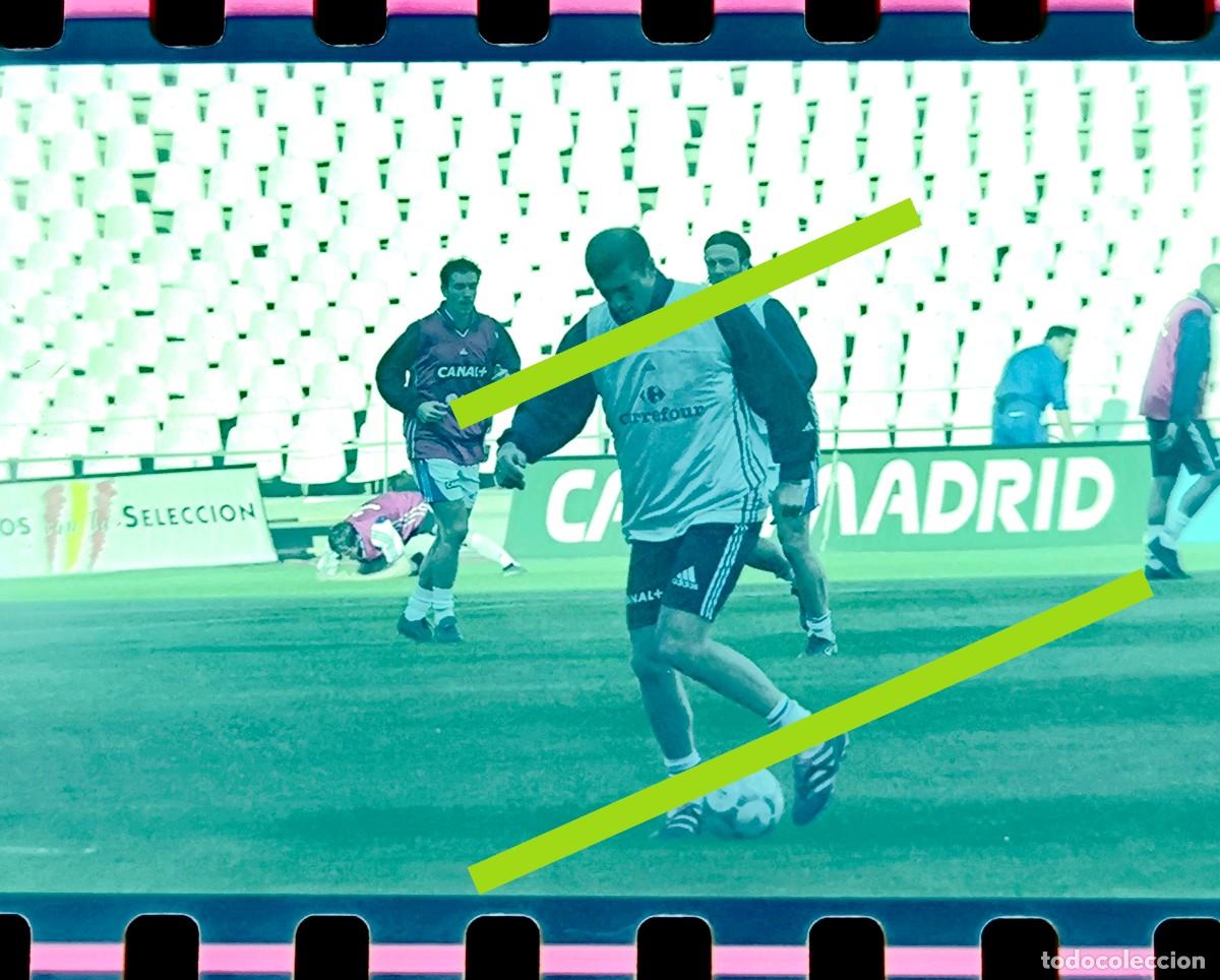 Fotograf&iacute;a antigua: Antiguo negativo de fotograf&iacute;a. Jugador de f&uacute;tbol Zinedine Zidane con la selecci&oacute;n francesa. A&ntilde;os 90