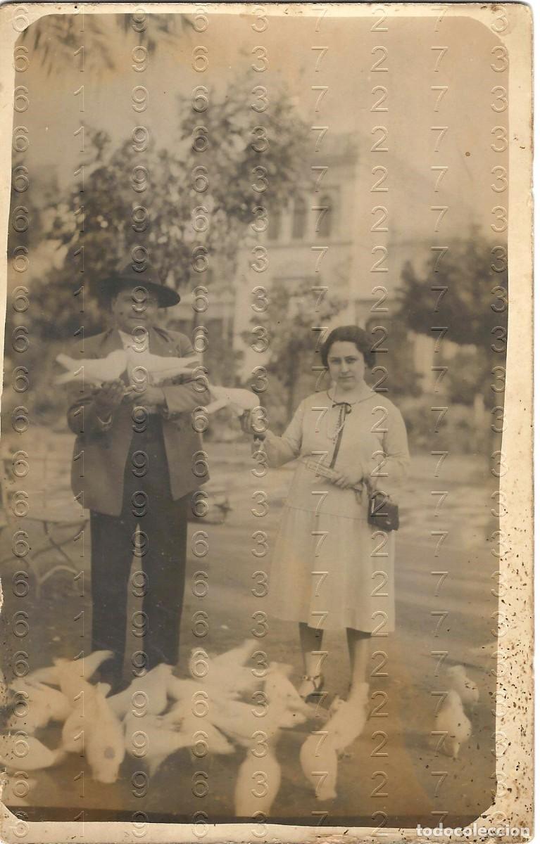 Fotograf&iacute;a antigua: ARROYOMOLINOS DE LEON PADRES DE FRANCISCO CARBAJO FOTOGRAFIA 14X9 M26