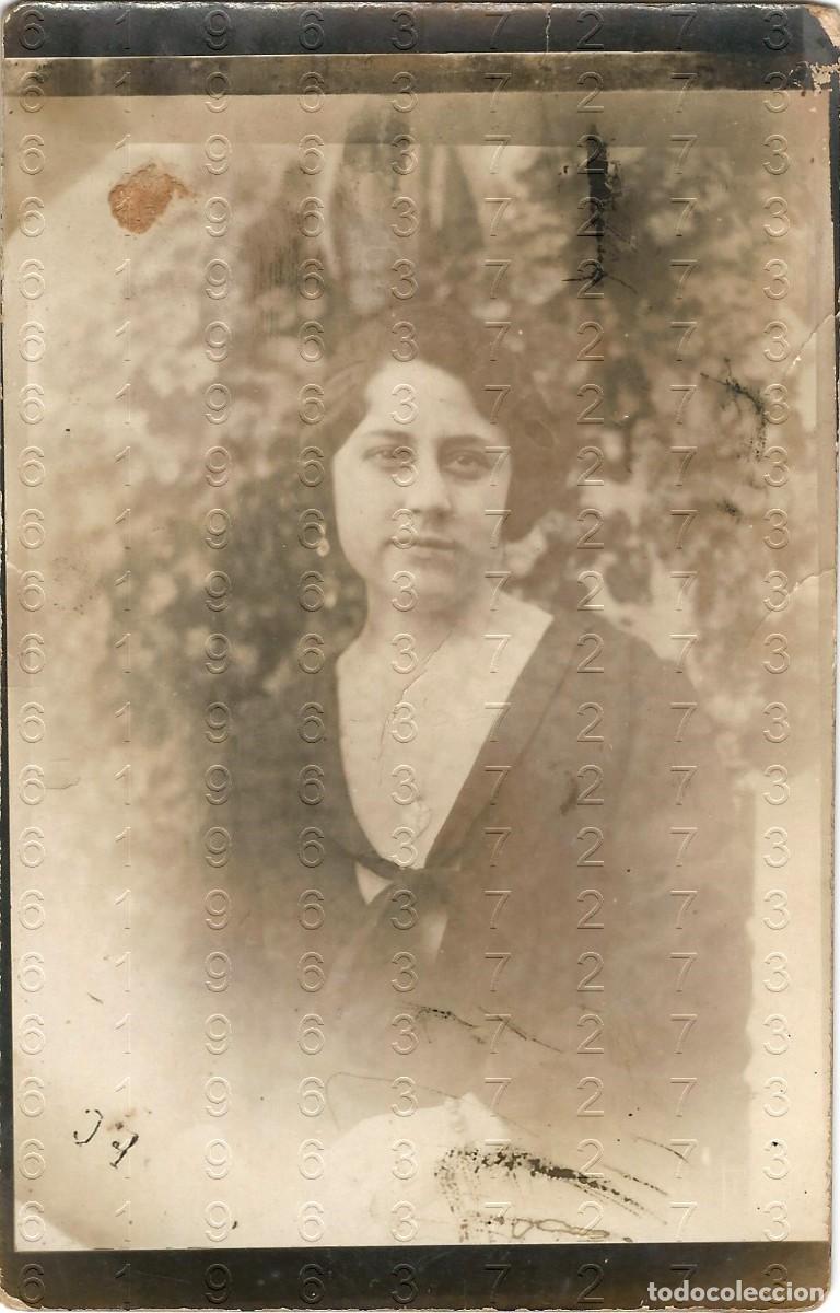 Fotograf&iacute;a antigua: ARROYOMOLINOS DE LEON MADRE DE FRANCISCO CARBAJO FOTOGRAFIA 13X9 M26
