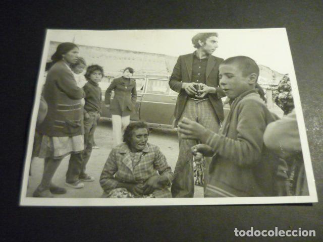 Fotograf&iacute;a antigua: MADRID VALLECAS DISTURBIOS ENTRE GITANOS ANTIGUA FOTOGRAFIA ORIGINAL 13 X 18 CM