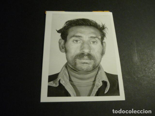 Fotograf&iacute;a antigua: MADRID VALLECAS DISTURBIOS ENTRE GITANOS FOTO POLICIAL ANTIGUA FOTOGRAFIA ORIGINAL 12 X 8,5 CM