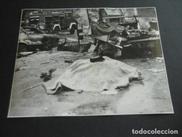 Fotograf&iacute;a antigua: MADRID PRINCIPE DE VERGARA JUAN BRAVO ATENTADO TERRORISTA ETA GUARDIA CIVIL FOTOGRAFIA 19 X 25 CM