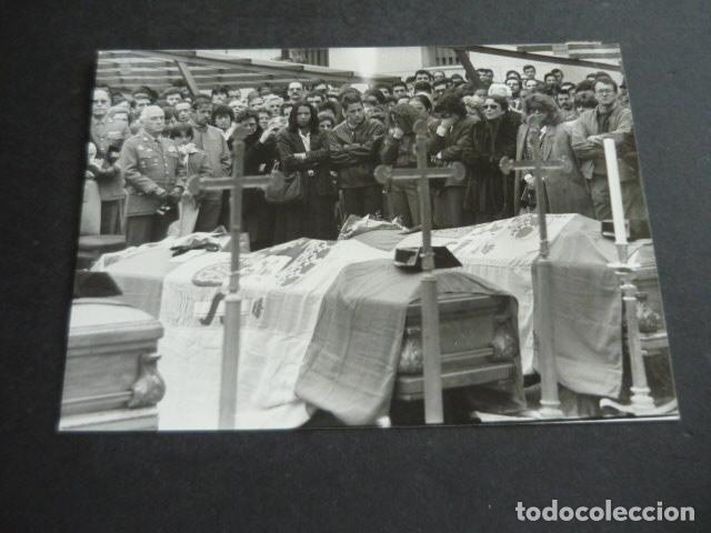 Fotograf&iacute;a antigua: MADRID PRINCIPE DE VERGARA JUAN BRAVO ATENTADO TERRORISTA ETA GUARDIA CIVIL FOTOGRAFIA 13 X 18 CM
