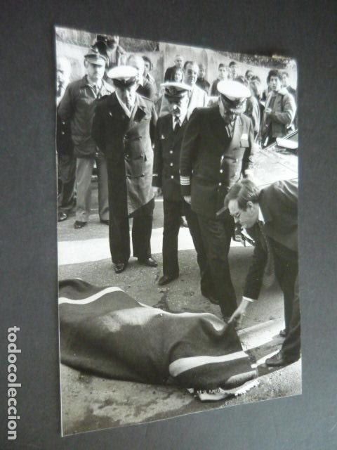 Fotograf&iacute;a antigua: MADRID ATENTADO TERRORISTA ETA CRISTOBAL COLON DE CARVAJAL FOTOGRAFIA 18 X 24 CM
