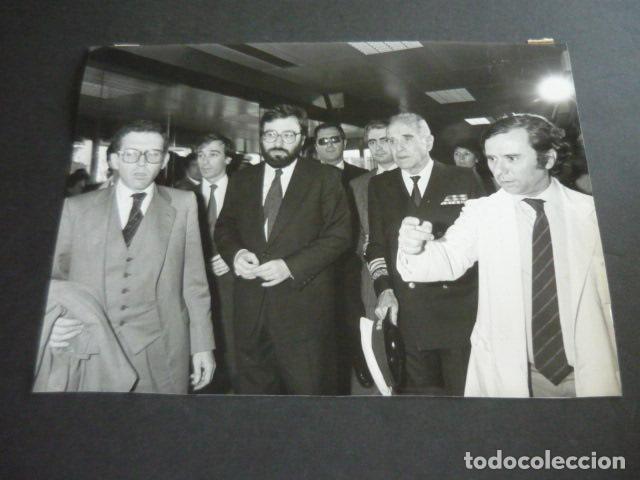 Fotograf&iacute;a antigua: MADRID ATENTADO TERRORISTA ETA CRISTOBAL COLON DE CARVAJAL FOTOGRAFIA 18 X 24 CM
