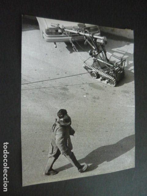 Fotograf&iacute;a antigua: MADRID ATENTADO TERRORISTA ETA CRISTOBAL COLON DE CARVAJAL FOTOGRAFIA 18 X 24 CM