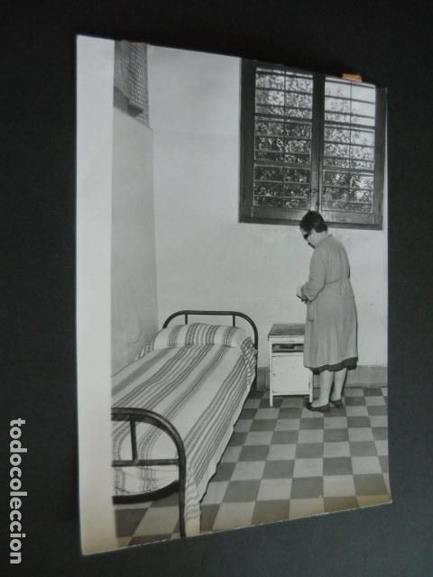 Fotograf&iacute;a antigua: MADRID PRISION PROVINCIAL DE MUJERES 1966 ANTIGUA FOTOGRAFIA 18 X 24 CM
