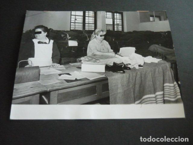 Fotograf&iacute;a antigua: MADRID PRISION PROVINCIAL DE MUJERES ANTIGUA FOTOGRAFIA 18 X 24 CM