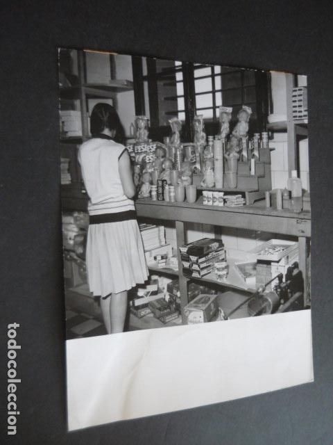 Fotograf&iacute;a antigua: MADRID VENTAS PRISION PROVINCIAL DE MUJERES ECONOMATO ANTIGUA FOTOGRAFIA 18 X 24 CM