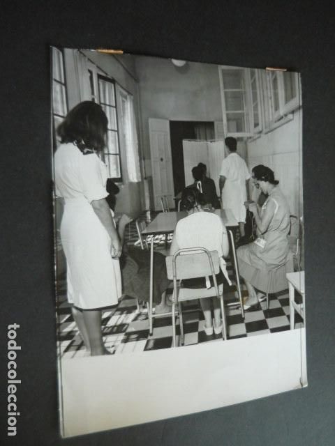 Fotograf&iacute;a antigua: MADRID VENTAS PRISION PROVINCIAL DE MUJERES TALLER DE COSTURA ANTIGUA FOTOGRAFIA 18 X 24 CM