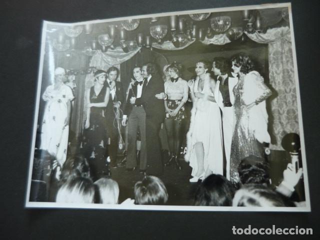 Fotograf&iacute;a antigua: MADRID FIESTA DE LA BOITE EN EL CEREBRO TRAVESTIS GAY REVISTA JUANJO ROCAFORT FOTOGRAFIA 18 X 24 CM