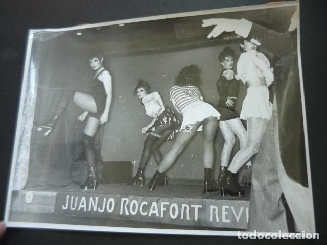 Fotograf&iacute;a antigua: MADRID FIESTA DE LA BOITE EN EL CEREBRO TRAVESTIS GAY REVISTA JUANJO ROCAFORT FOTOGRAFIA 18 X 24 CM