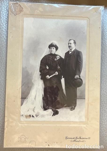 Fotograf&iacute;a antigua: ANTIGUA FOTOGRAFIA DE PAREJA DE NOVIOS, DEL FOTOGRAFO VILLAR, MADRID