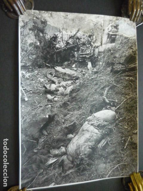 Fotograf&iacute;a antigua: BILBAO ACCIDENTE AVIACION MONTE OIZ FOTOGRAFIA ORIGINAL 19 X 26 CM