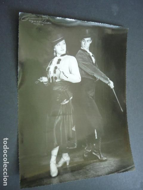 Fotograf&iacute;a antigua: CARMEN AZOFRA Y FERNANDO ZANOLI PAREJA BAILE FLAMENCO FOTOGRAFIA PEREZ DE LEON FOTOGRAFO 18 X 24 CM