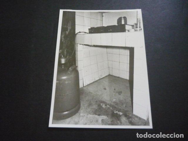Fotograf&iacute;a antigua: DOCTOR JULIO IGLESIA PUGA SECUESTRO BANDA TERRORISTA ETA ANTIGUA FOTOGRAFIA 13 X 17 CM