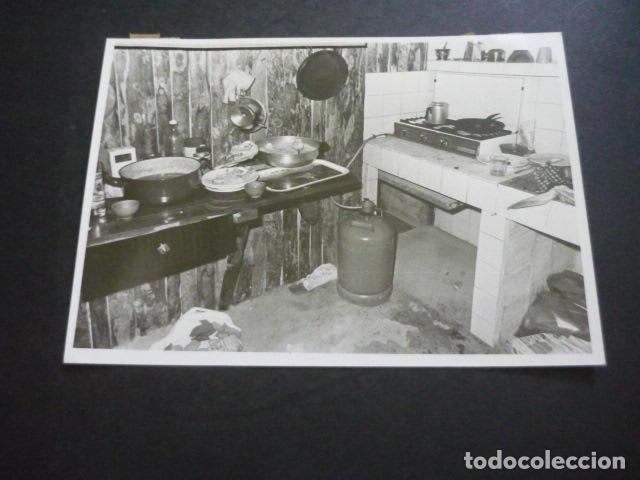 Fotograf&iacute;a antigua: DOCTOR JULIO IGLESIA PUGA SECUESTRO BANDA TERRORISTA ETA ANTIGUA FOTOGRAFIA 13 X 17 CM