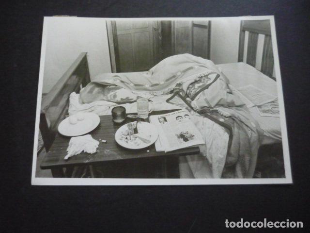 Fotograf&iacute;a antigua: DOCTOR JULIO IGLESIA PUGA SECUESTRO BANDA TERRORISTA ETA ANTIGUA FOTOGRAFIA 13 X 17 CM