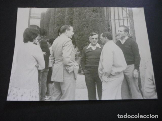 Fotograf&iacute;a antigua: PRAT DE LLOBREGAT BARCELONA TAXISTA ASESINADO FUNERAL ENTIERRO ANTIGUA FOTOGRAFIA 12 X 17 CM