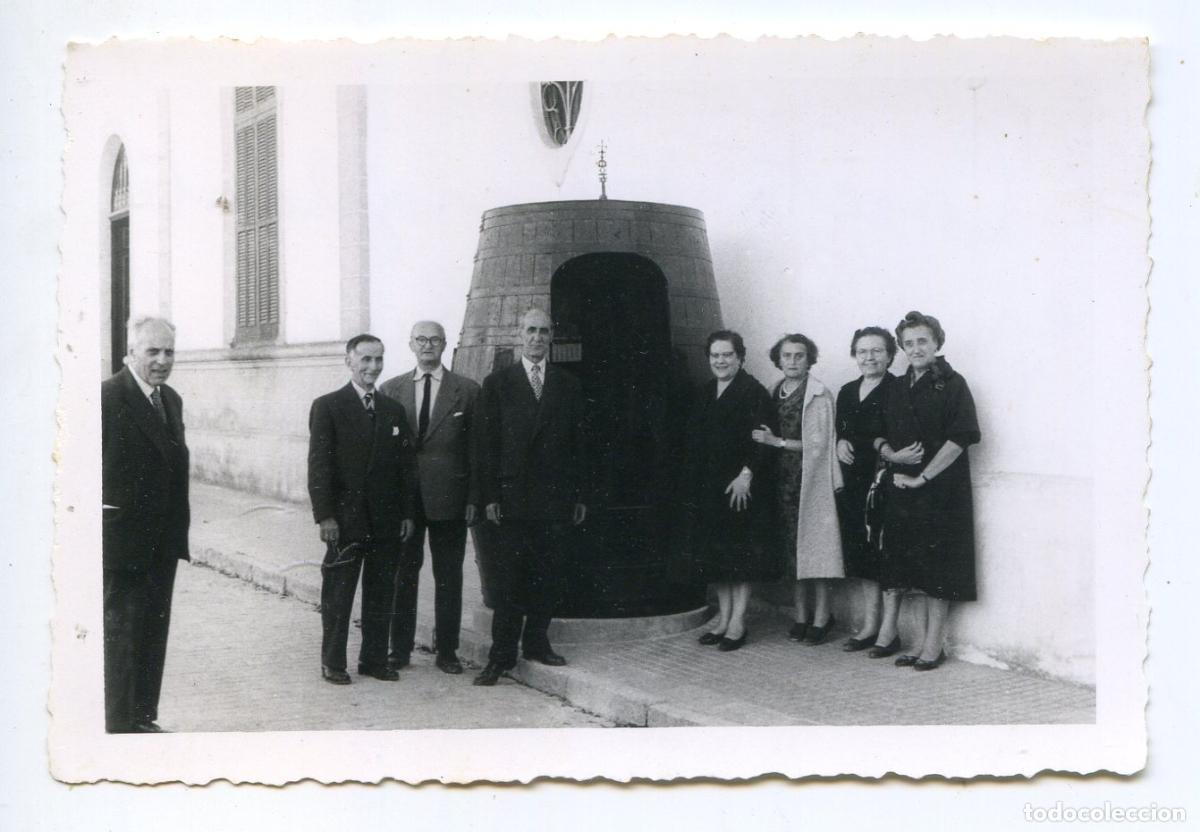 Fotograf&iacute;a antigua: Caseta del vigilante en la bodega Gonz&aacute;lez Byass de Jerez de la Frontera, a&ntilde;os 50
