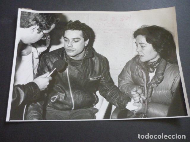 Antique Photography: MADRID CALLE DE ALCAL&Aacute; INCENDIO DE LA DISCOTECA ALCAL&Aacute; 20 FOTOGRAFIA ORIGINAL 18 X 24 CM