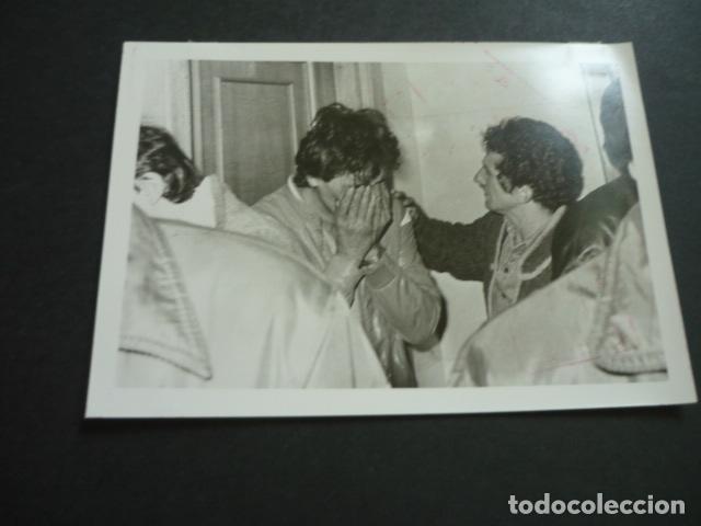 Alte Fotografie: MADRID CALLE DE ALCAL&Aacute; INCENDIO DE LA DISCOTECA ALCAL&Aacute; 20 FOTOGRAFIA ORIGINAL 18 X 13 CM