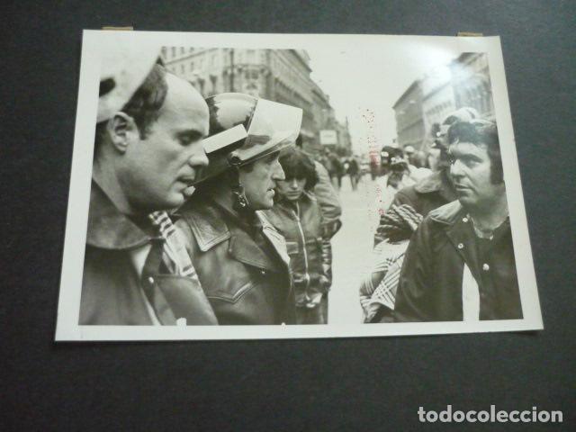 Fotograf&iacute;a antigua: MADRID CALLE DE ALCAL&Aacute; INCENDIO DE LA DISCOTECA ALCAL&Aacute; 20 FOTOGRAFIA ORIGINAL 18 X 13 CM