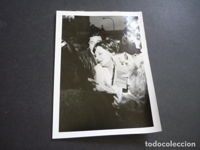 Fotograf&iacute;a antigua: MADRID CALLE DE ALCAL&Aacute; INCENDIO DE LA DISCOTECA ALCAL&Aacute; 20 FOTOGRAFIA ORIGINAL 18 X 13 CM