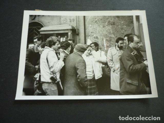 Photographie ancienne: MADRID CALLE DE ALCAL&Aacute; INCENDIO DE LA DISCOTECA ALCAL&Aacute; 20 FOTOGRAFIA ORIGINAL 18 X 13 CM