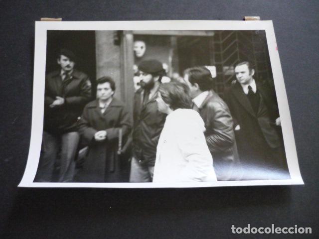 Photographie ancienne: MADRID CALLE DE ALCAL&Aacute; INCENDIO DE LA DISCOTECA ALCAL&Aacute; 20 FOTOGRAFIA ORIGINAL 18 X 13 CM