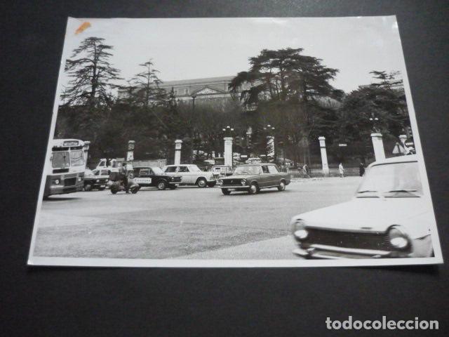 Fotografia antica: MADRID CALLE DE ALCAL&Aacute; EJERCITO DE TIERRA FOTOGRAFIA ORIGINAL 18 X 24 CM