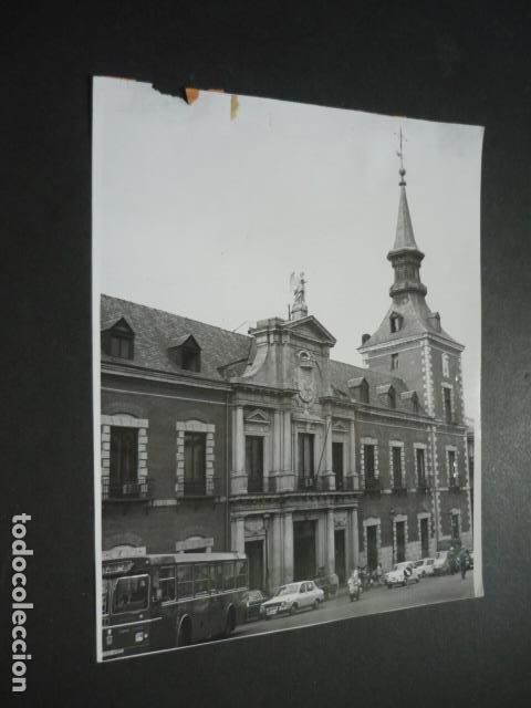 Fotografia antica: MADRID PLAZA DE SANTA CRUZ MINISTERIO DE ASUNTOS EXTERIORES FOTOGRAFIA ORIGINAL 18 X 24 CM