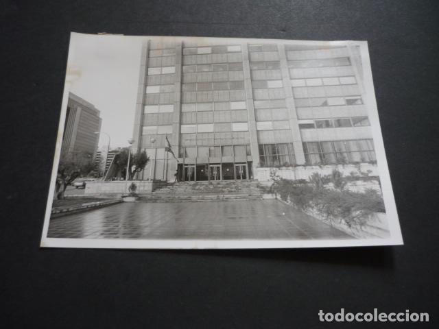 Fotograf&iacute;a antigua: MADRID PASEO DE LA CASTELLANA MINISTERIO DE COMERCIO FOTOGRAFIA ORIGINAL 18 X 13 CM