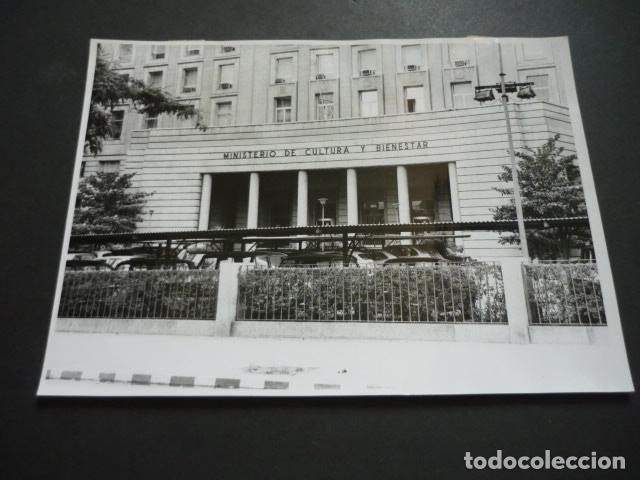 Fotograf&iacute;a antigua: MADRID MINISTERIO DE CULTURA Y BINIESTAR FOTOGRAFIA ORIGINAL 18 X 24 CM