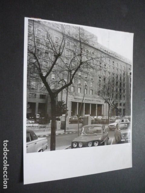 Fotograf&iacute;a antigua: MADRID MINISTERIO DE INFORMACION Y TURISMO FOTOGRAFIA ORIGINAL 18 X 24 CM