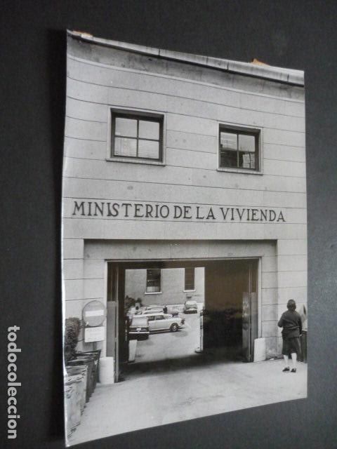 Fotograf&iacute;a antigua: MADRID MINISTERIO DE LA VIVIENDA FOTOGRAFIA ORIGINAL 18 X 24 CM