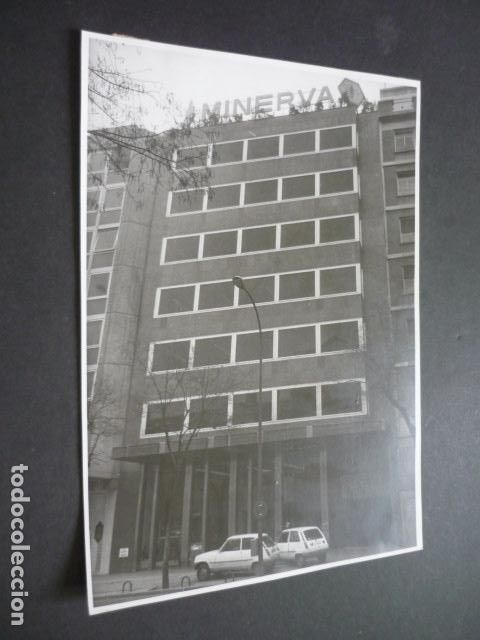 Fotografia antiga: MADRID SEDE DE SEGUROS MINERVA GRUPO RUMASA FOTOGRAFIA ORIGINAL 18 X 24 CM