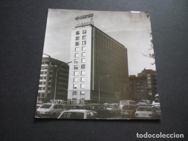 Antique Photography: MADRID AVENIDA DE AMERICA SEDE DE CEPSA FOTOGRAFIA ORIGINAL 13 X 13,5 CM
