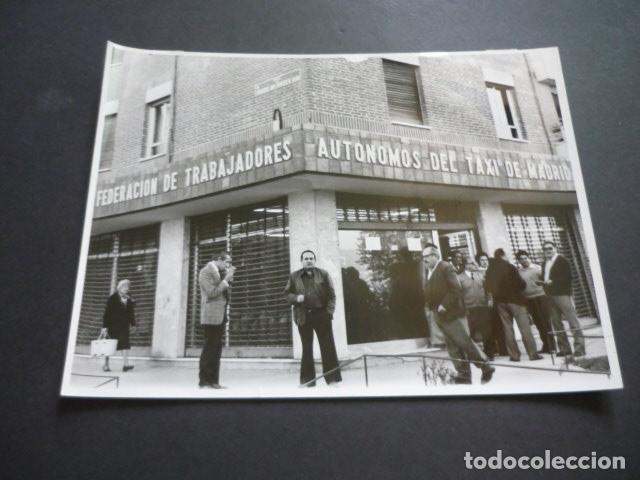 Photographie ancienne: MADRID SEDE FEDERACION TRABAJADORES AUTONOMOS DEL TAXI FOTOGRAFIA ORIGINAL 24 X 18 CM