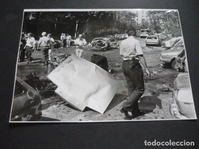 Photographie ancienne: MADRID ATENTADO TERRORISTA ETA CONTRA EL MINISTERIO DE DEFENSA FOTOGRAFIA ORIGINAL 24 X 18 CM