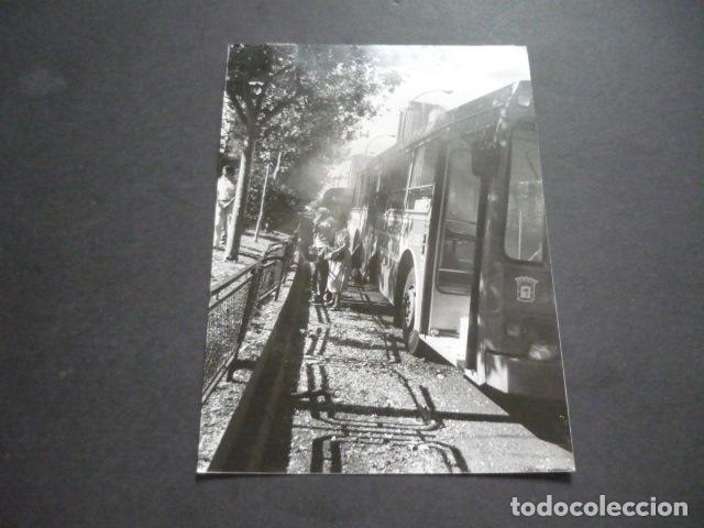 Photographie ancienne: MADRID ATENTADO TERRORISTA ETA CONTRA EL MINISTERIO DE DEFENSA FOTOGRAFIA ORIGINAL 13 X 18 CM