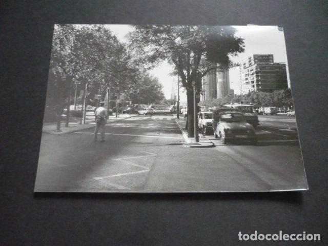 Photographie ancienne: MADRID ATENTADO TERRORISTA ETA CONTRA EL MINISTERIO DE DEFENSA FOTOGRAFIA ORIGINAL 13 X 18 CM