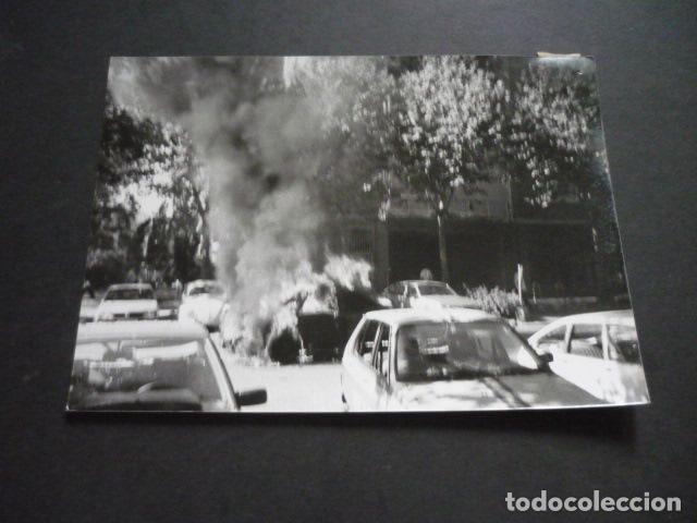 Photographie ancienne: MADRID ATENTADO TERRORISTA ETA CONTRA EL MINISTERIO DE DEFENSA FOTOGRAFIA ORIGINAL 13 X 18 CM