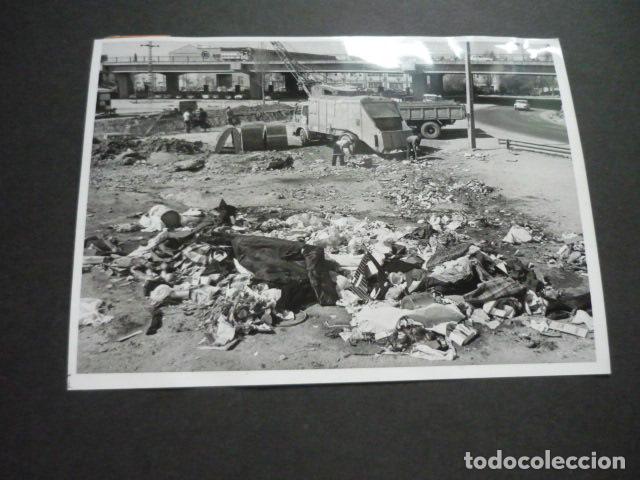 Alte Fotografie: MADRID CHABOLAS BARRIO DE SANTA PETRONILA FOTOGRAFIA ORIGINAL 13 X 18 CM