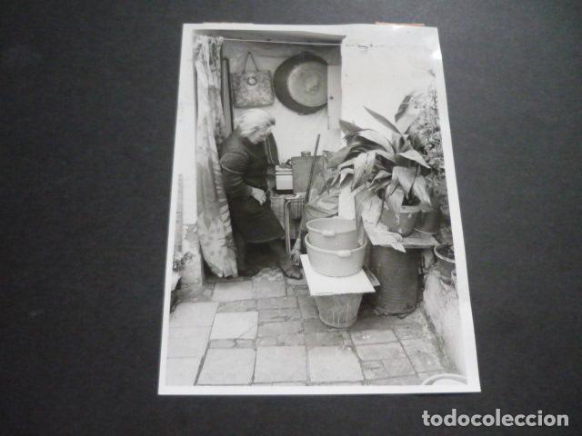 Alte Fotografie: MADRID CHABOLAS BARRIO DEL CARMEN FOTOGRAFIA ORIGINAL 13 X 18 CM