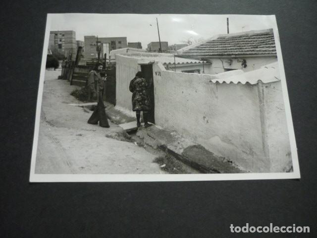 Alte Fotografie: MADRID CHABOLAS BARRIO DEL CARMEN FOTOGRAFIA ORIGINAL 13 X 18 CM