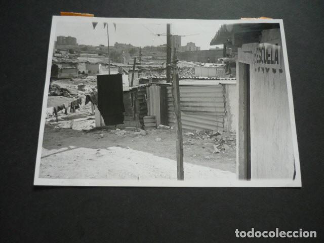 Alte Fotografie: MADRID VALLECAS CHABOLAS BARRIO JOSE SEGURA FOTOGRAFIA ORIGINAL 13 X 18 CM